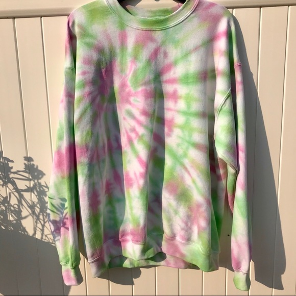 Brandy Melville Sweaters - Oversized tie dye Sweater